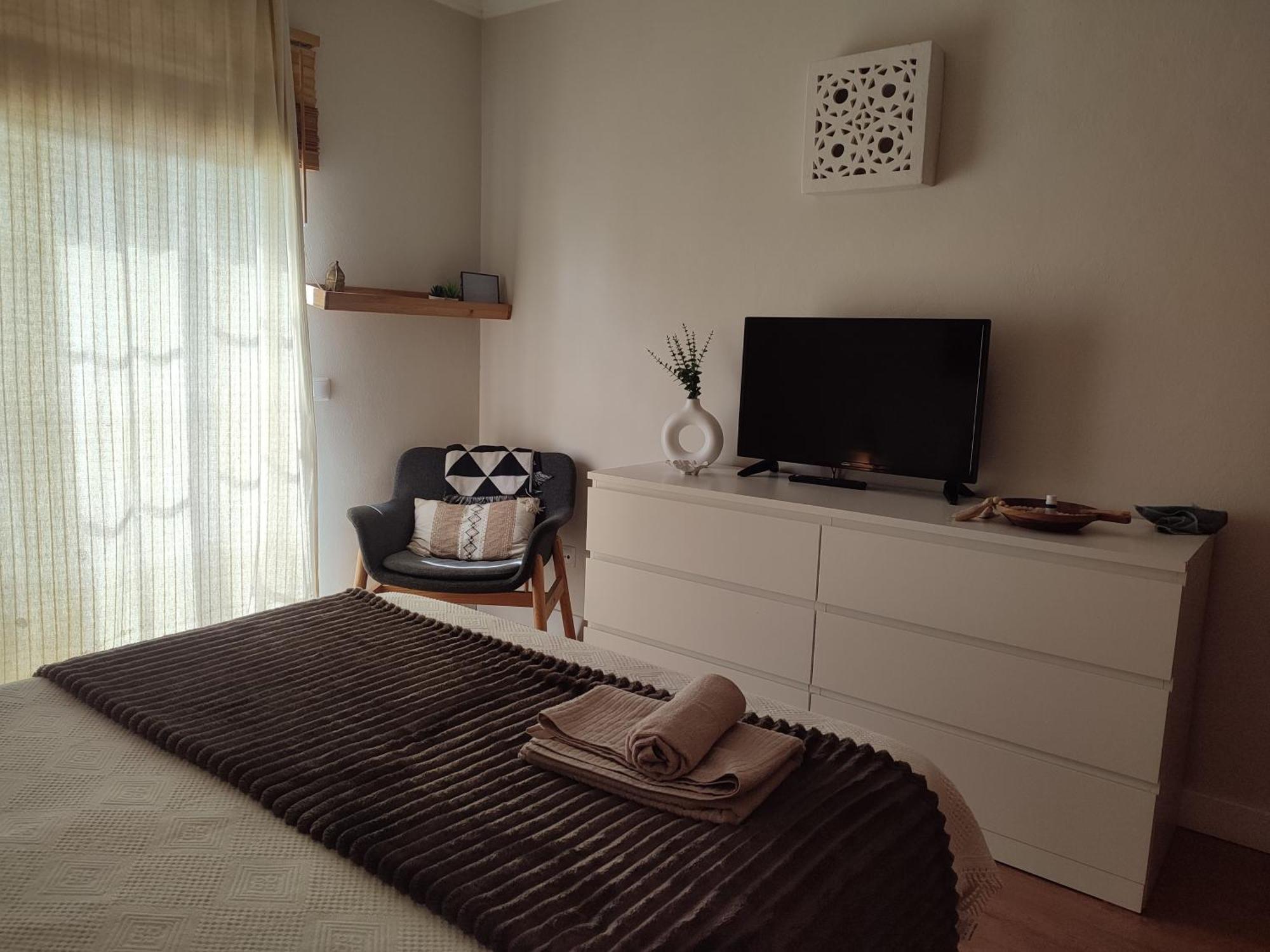 Lovely Bedroom In 阿尔热祖尔 外观 照片